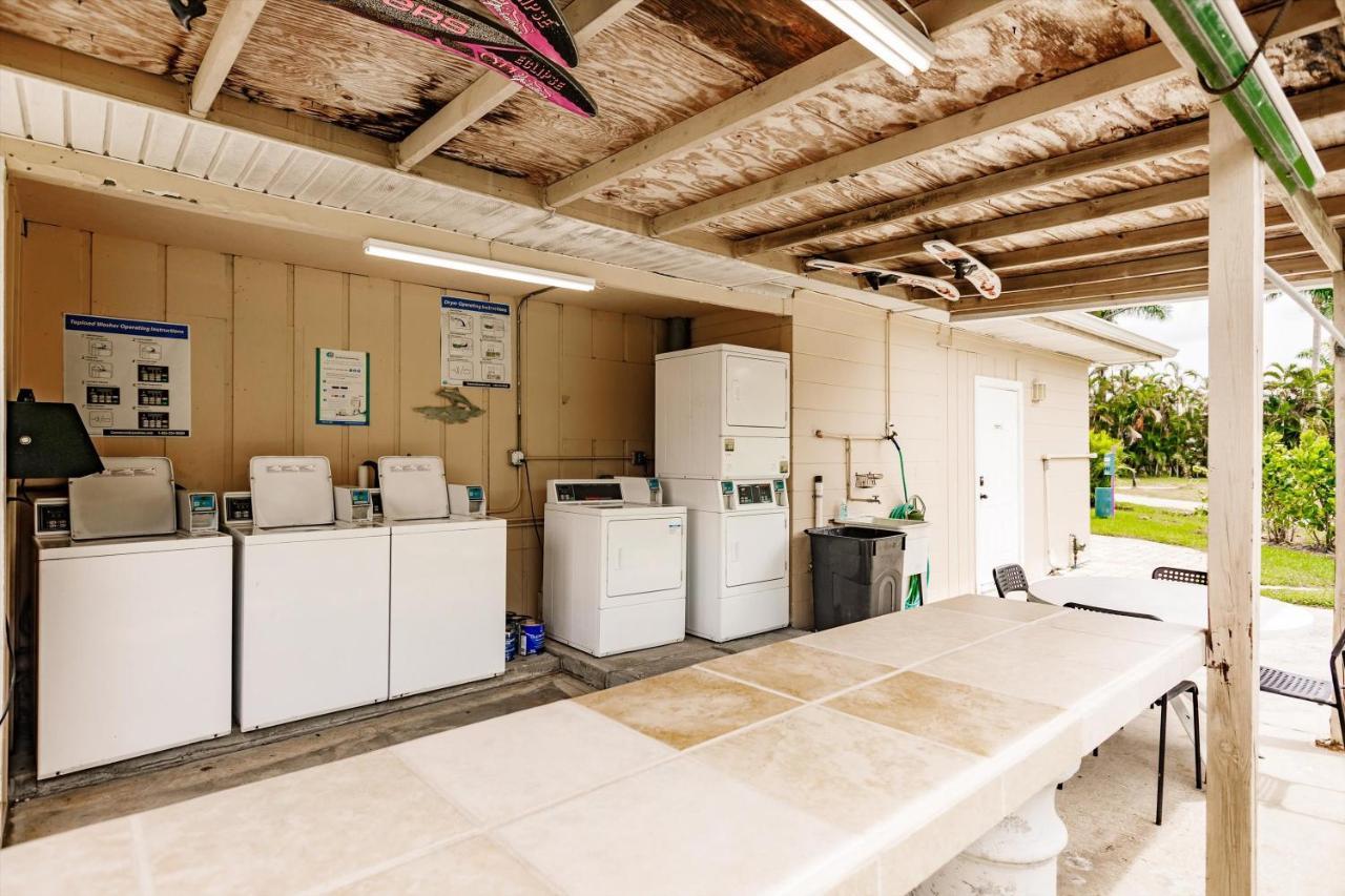 Poolfront Cottage Near Beach With Full Kitchen! Fort Myers Dış mekan fotoğraf